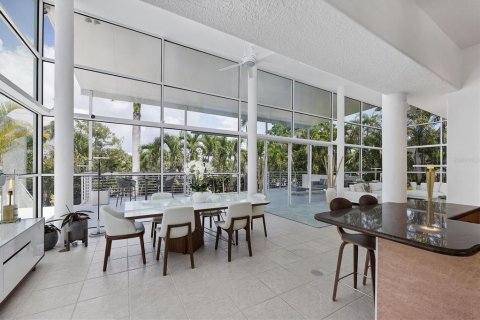 Villa ou maison à vendre à Sarasota, Floride: 3 chambres, 265.51 m2 № 1791800 - photo 15