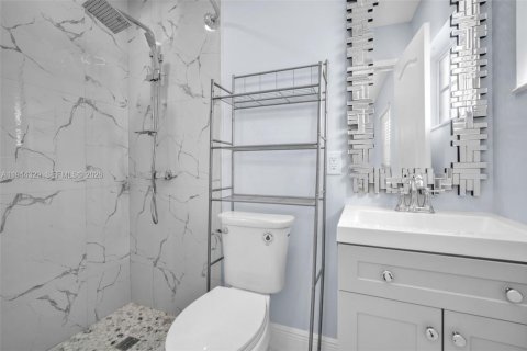 Casa en venta en Miami Gardens, Florida, 3 dormitorios, 115.76 m2 № 2002269 - foto 11