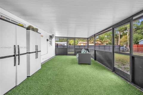 Casa en venta en Miami Gardens, Florida, 3 dormitorios, 115.76 m2 № 2002269 - foto 12