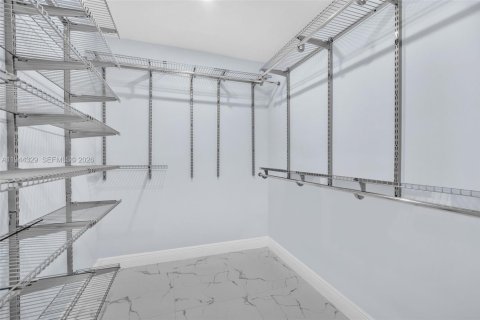 Casa en venta en Miami Gardens, Florida, 3 dormitorios, 115.76 m2 № 2002269 - foto 9