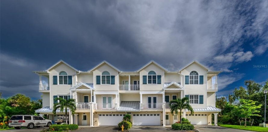 Touwnhouse à Placida, Floride 3 chambres, 222.87 m2 № 1907190