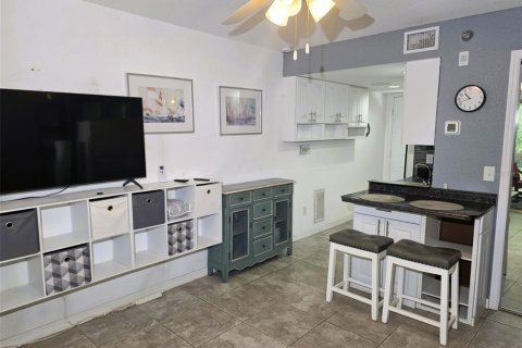 Condo in Lutz, Florida, 2 bedrooms № 2097879 - photo 26