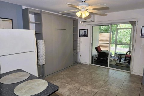 Condo in Lutz, Florida, 2 bedrooms № 2097879 - photo 29