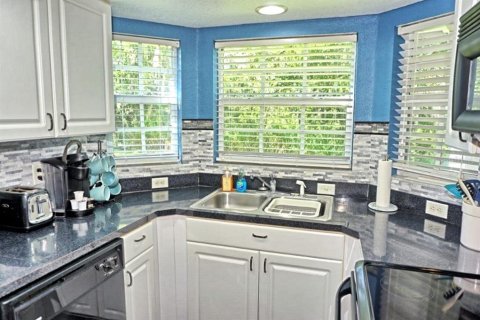 Condo in Lutz, Florida, 2 bedrooms № 2097879 - photo 14