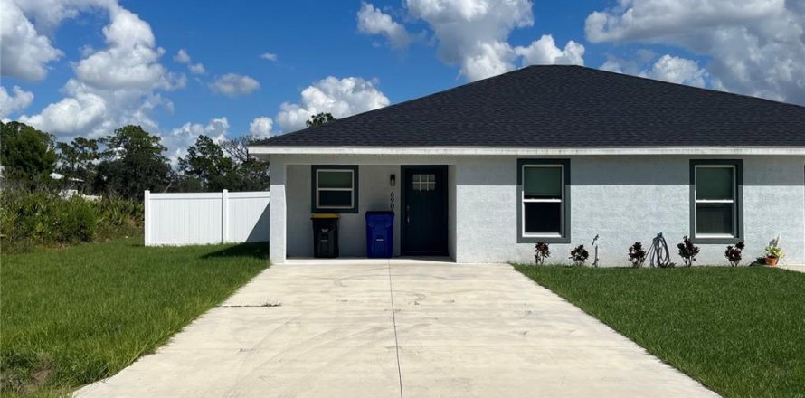 Commercial property in Sebring, Florida 10 bedrooms, 469.16 sq.m. № 2226743