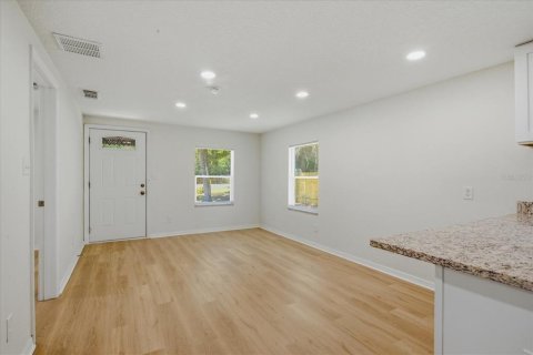 Casa en venta en Leesburg, Florida, 3 dormitorios, 96.06 m2 № 2218938 - foto 5