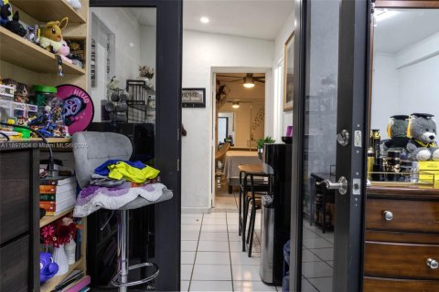 Villa ou maison à vendre à Miami, Floride: 4 chambres, 147.9 m2 № 1949804 - photo 20