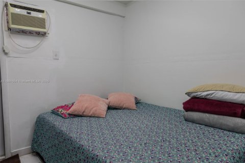 Villa ou maison à vendre à Miami, Floride: 4 chambres, 147.9 m2 № 1949804 - photo 23