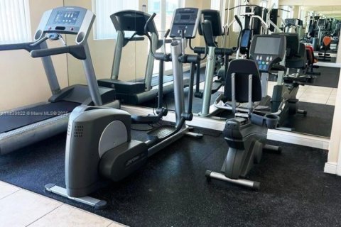 Condo in Miami, Florida, 2 bedrooms  № 1830646 - photo 19