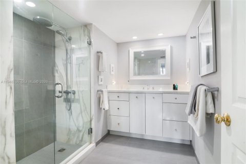 Condo in Fort Lauderdale, Florida, 2 bedrooms  № 2152997 - photo 14