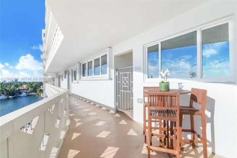 Condo in Fort Lauderdale, Florida, 2 bedrooms  № 2152997 - photo 4
