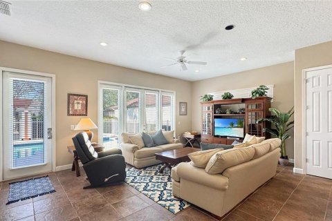 House in Four Corners, Florida 3 bedrooms, 179.49 sq.m. № 1625392 - photo 10
