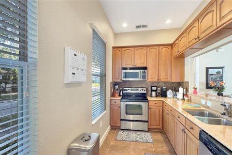 House in Four Corners, Florida 3 bedrooms, 179.49 sq.m. № 1625392 - photo 14
