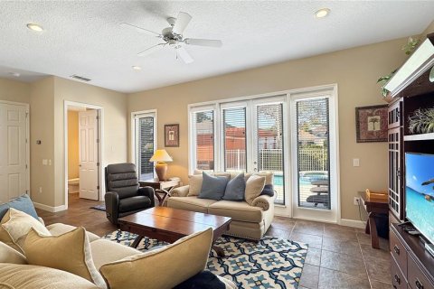 House in Four Corners, Florida 3 bedrooms, 179.49 sq.m. № 1625392 - photo 11