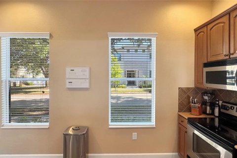 House in Four Corners, Florida 3 bedrooms, 179.49 sq.m. № 1625392 - photo 17