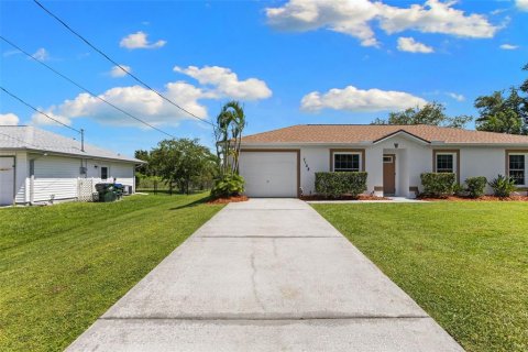 House in North Port, Florida 3 bedrooms, 95.5 sq.m. № 1883942 - photo 26
