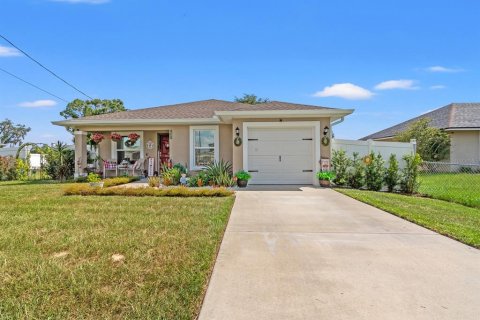 House in Lake Wales, Florida 3 bedrooms, 108.79 sq.m. № 1858311 - photo 1