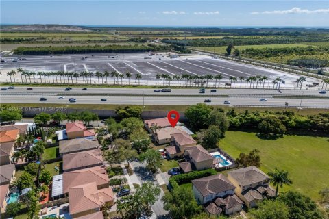 Villa ou maison à vendre à Homestead, Floride: 4 chambres, 163.97 m2 № 1764069 - photo 1