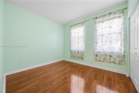 Villa ou maison à vendre à Homestead, Floride: 4 chambres, 163.97 m2 № 1764069 - photo 16