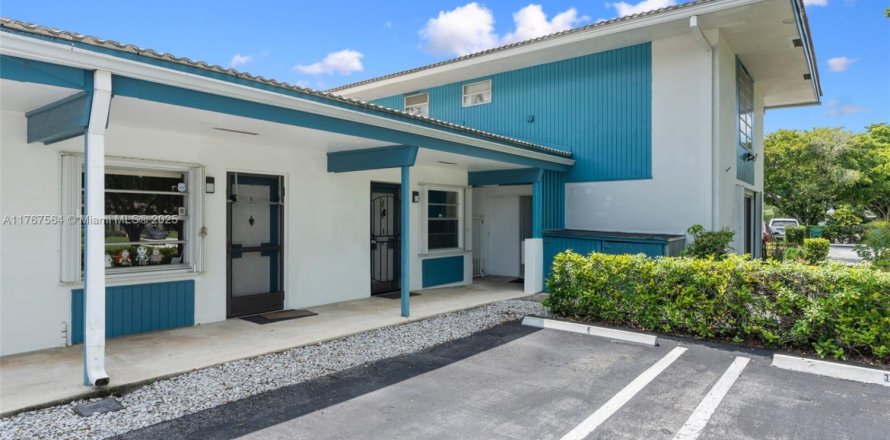 Condo in Coral Springs, Florida, 1 bedroom  № 1979113