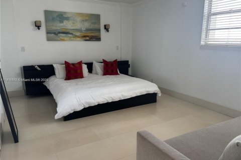 Copropriété à louer à Hollywood, Floride: 2 chambres, 109.25 m2 № 1965169 - photo 6