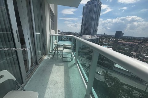 Copropriété à louer à Hollywood, Floride: 2 chambres, 109.25 m2 № 1965169 - photo 16