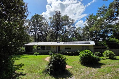 House in Gainesville, Florida 3 bedrooms, 189.89 sq.m. № 2351495