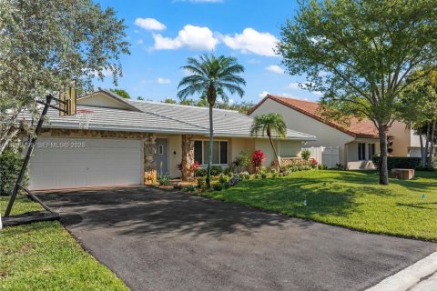 Дом в Корал-Спрингс, Флорида 4 спальни, 227.89м2 № 2058965