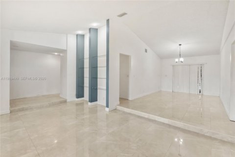 Купить виллу или дом в Корал-Спрингс, Флорида 4 спальни, 227.89м2, № 2058965 - фото 7