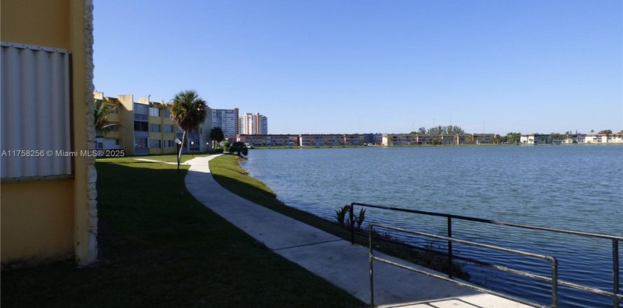 Condo à Miami, Floride, 2 chambres  № 1957592