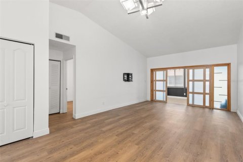 Купить виллу или дом в Клируотер, Флорида 3 комнаты, 104.89м2, № 1903072 - фото 9