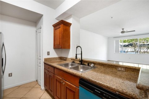 Copropriété à louer à Tampa, Floride: 1 chambre, 82.87 m2 № 1877028 - photo 6
