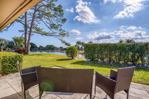 Townhouse in Palm Beach Gardens, Florida 3 bedrooms, 160.63 sq.m. № 2260935 - photo 25