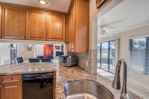 Townhouse in Palm Beach Gardens, Florida 3 bedrooms, 160.63 sq.m. № 2260935 - photo 17