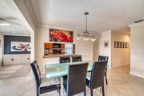 Townhouse in Palm Beach Gardens, Florida 3 bedrooms, 160.63 sq.m. № 2260935 - photo 9