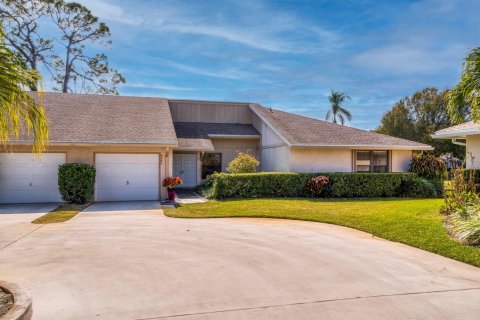 Townhouse in Palm Beach Gardens, Florida 3 bedrooms, 160.63 sq.m. № 2260935 - photo 3