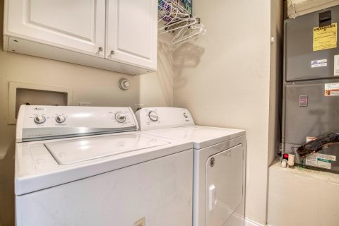 Townhouse in Palm Beach Gardens, Florida 3 bedrooms, 160.63 sq.m. № 2260935 - photo 24