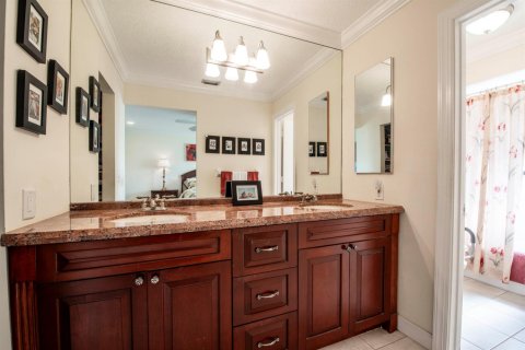 Townhouse in Palm Beach Gardens, Florida 3 bedrooms, 160.63 sq.m. № 2260935 - photo 21