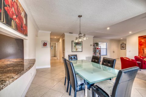 Townhouse in Palm Beach Gardens, Florida 3 bedrooms, 160.63 sq.m. № 2260935 - photo 8