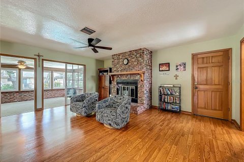 Casa en venta en Longwood, Florida, 4 dormitorios, 289.86 m2 № 1784693 - foto 2