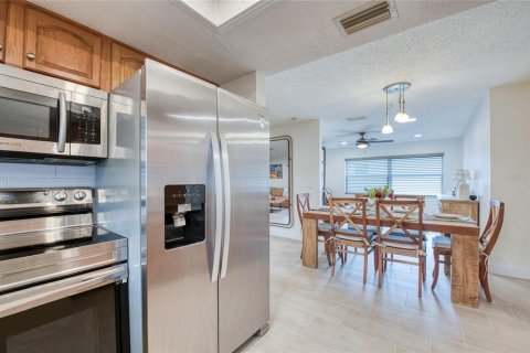 Villa ou maison à vendre à Saint Petersburg, Floride: 2 chambres, 111.3 m2 № 2400982 - photo 15