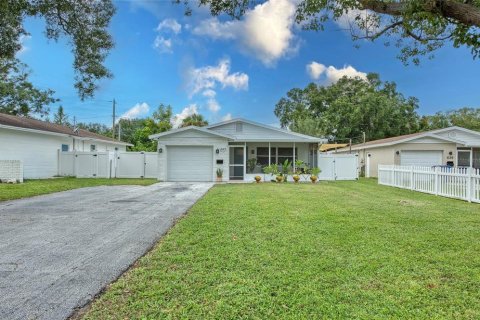 Villa ou maison à vendre à Saint Petersburg, Floride: 2 chambres, 111.3 m2 № 2400982 - photo 3
