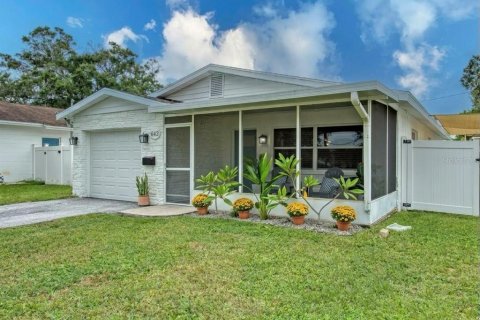 Villa ou maison à Saint Petersburg, Floride 2 chambres, 111.3 m2 № 2400982