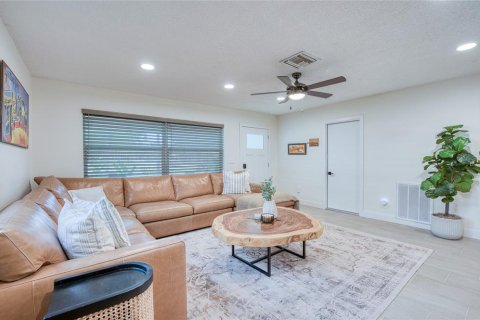 Villa ou maison à vendre à Saint Petersburg, Floride: 2 chambres, 111.3 m2 № 2400982 - photo 9