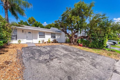 Touwnhouse à vendre à Cutler Bay, Floride: 3 chambres, 113.81 m2 № 2407909 - photo 5