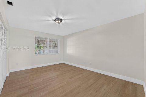 Touwnhouse à vendre à Cutler Bay, Floride: 3 chambres, 113.81 m2 № 2407909 - photo 21