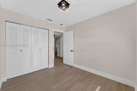 Touwnhouse à vendre à Cutler Bay, Floride: 3 chambres, 113.81 m2 № 2407909 - photo 16