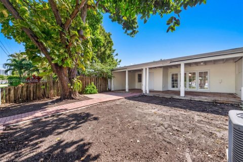 Touwnhouse à vendre à Cutler Bay, Floride: 3 chambres, 113.81 m2 № 2407909 - photo 26