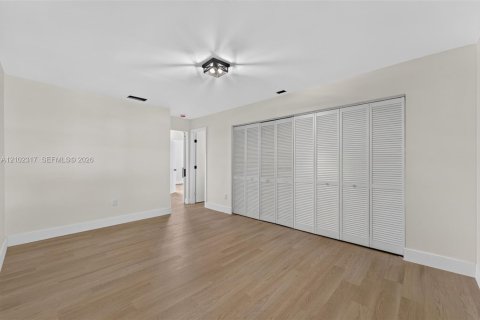 Touwnhouse à vendre à Cutler Bay, Floride: 3 chambres, 113.81 m2 № 2407909 - photo 23