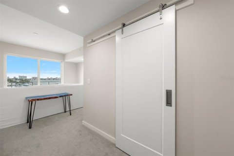 Condo in Clearwater, Florida, 3 bedrooms  № 2098958 - photo 15